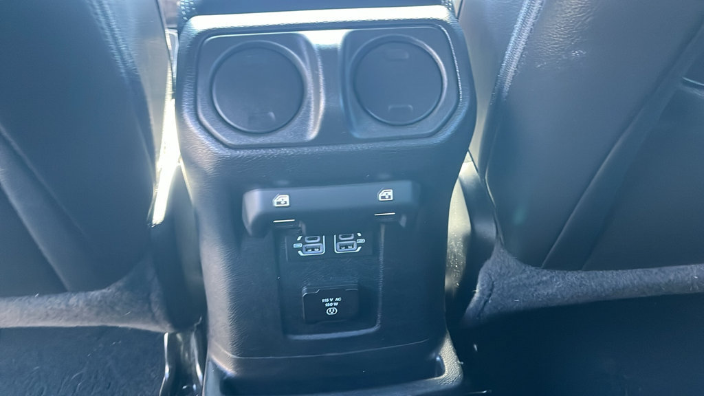 Used 2023 Jeep Wrangler Unlimited Sahara w/ Cold Weather Group AWD/4WD image 20