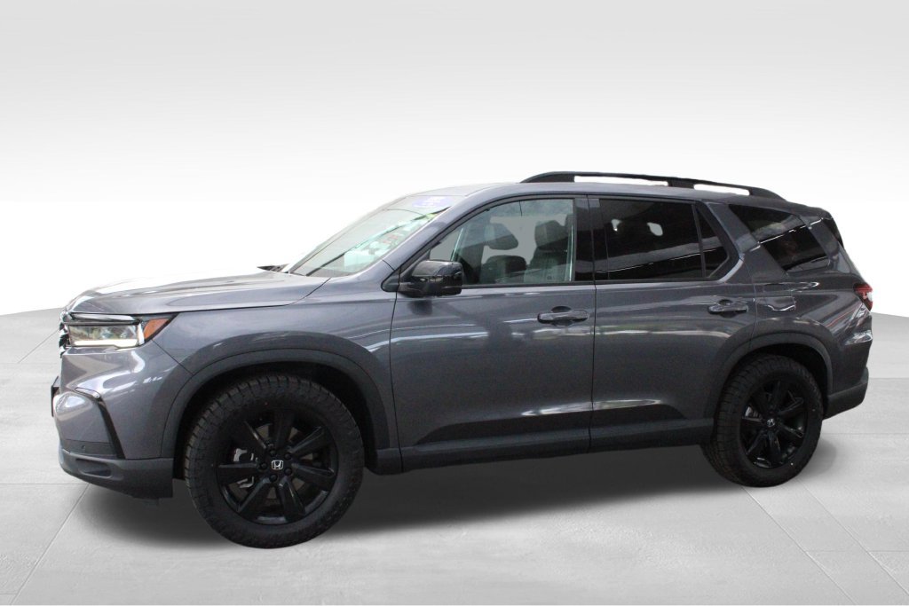 Used 2025 Honda Pilot Black Edition image 13