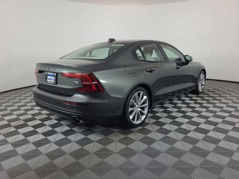 Used 2019 Volvo S60 T5 Momentum FWD image 3