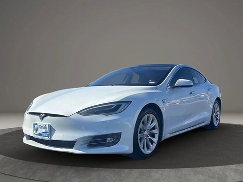 Used 2016 Tesla Model S 60 image 20