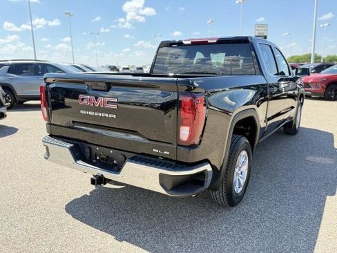 New 2026 GMC Sierra 1500 SLE image 9