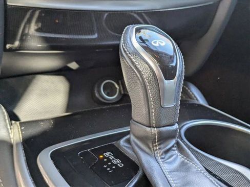 Used 2019 INFINITI QX60 Luxe w/ Essential Package image 11