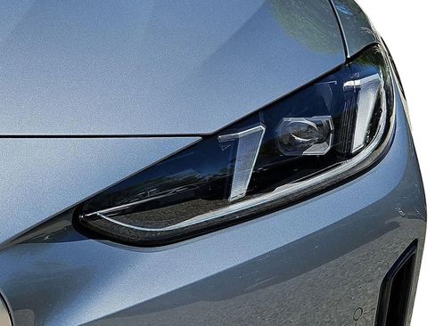 Used 2025 BMW i4 xDrive40i image 10