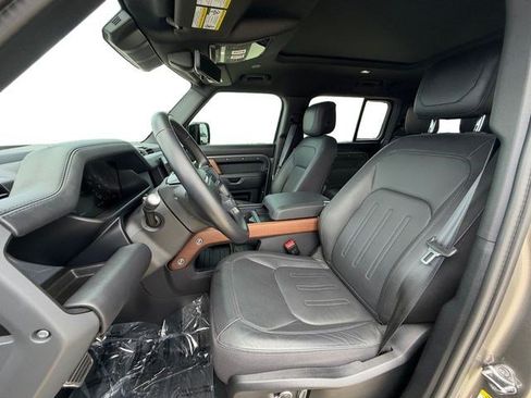 Certified 2024 Land Rover Defender 130 X AWD/4WD image 10