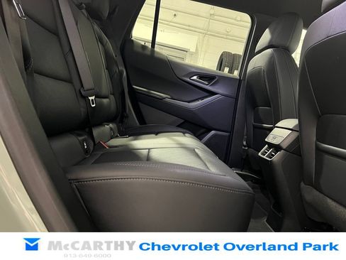 Used 2025 Chevrolet Equinox LT w/ Convenience Package II FWD image 27