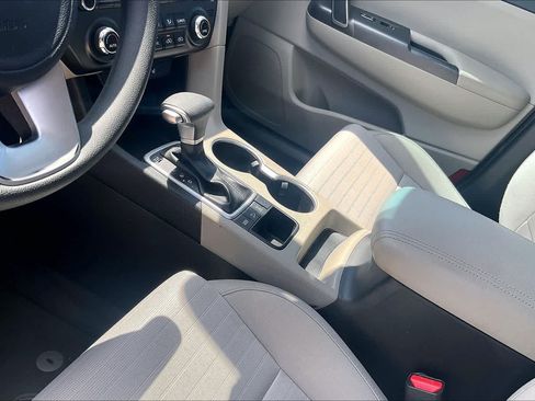 Used 2020 Kia Sportage LX w/ LX Popular Package AWD/4WD image 14