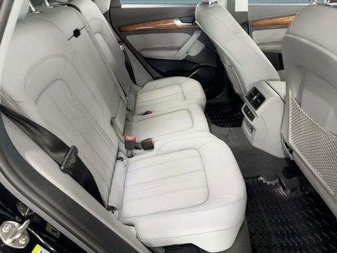 Certified 2025 Audi Q5 2.0T Premium image 29