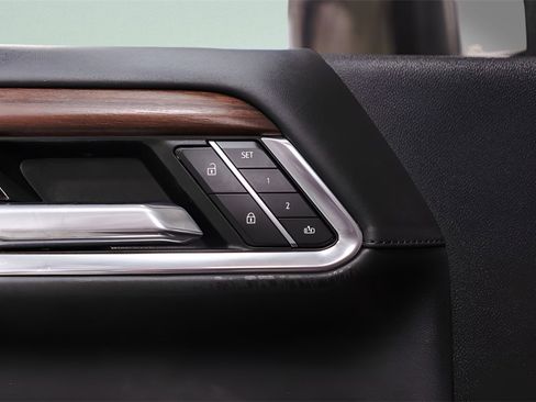 Used 2024 GMC Sierra 2500 Denali Ultimate w/ LPO, GMC Protection Package image 26