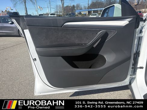 Used 2023 Tesla Model Y Long Range image 9