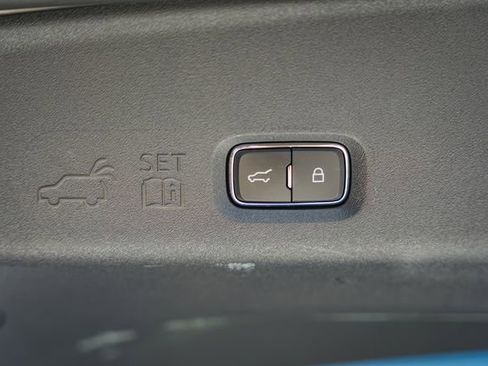 Used 2025 Ford Expedition Active RWD image 18