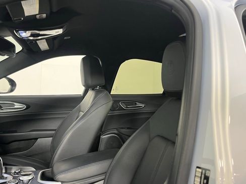 Used 2023 Alfa Romeo Giulia Sprint image 26