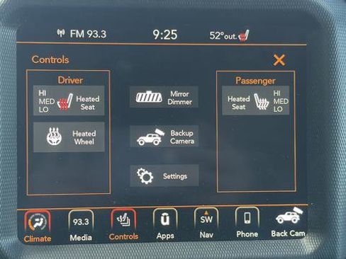 Used 2023 Jeep Wrangler Unlimited Sahara w/ Cold Weather Group AWD/4WD image 21
