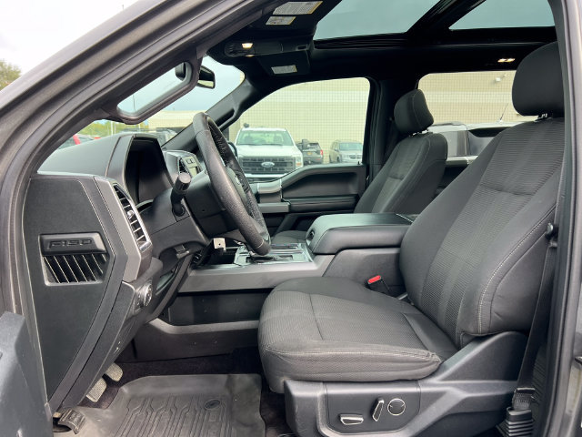 Used 2016 Ford F150 XLT w/ Equipment Group 302A Luxury AWD/4WD image 4