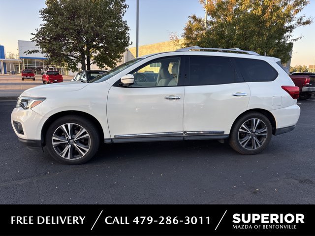 Used 2017 Nissan Pathfinder Platinum AWD/4WD image 1