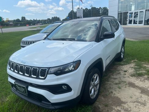 New 2025 Jeep Compass Latitude w/ Convenience Group image 6