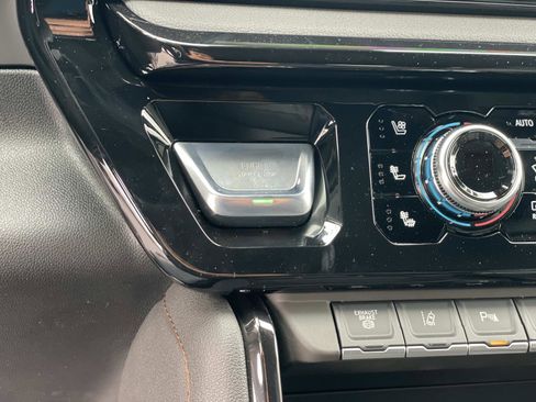 New 2026 GMC Sierra 2500 AT4 w/ AT4 Premium Plus Package AWD/4WD image 18