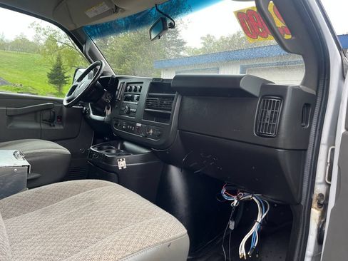 Used 2020 Chevrolet Express 2500 w/ Driver Convenience Package RWD image 25