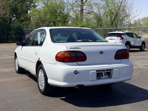 Used 2003 Chevrolet Malibu V6 w/ Preferred Equipment Group 1 FWD image 4