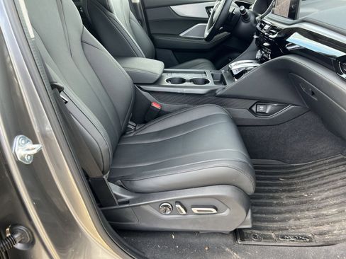 Certified 2025 Acura MDX FWD image 30