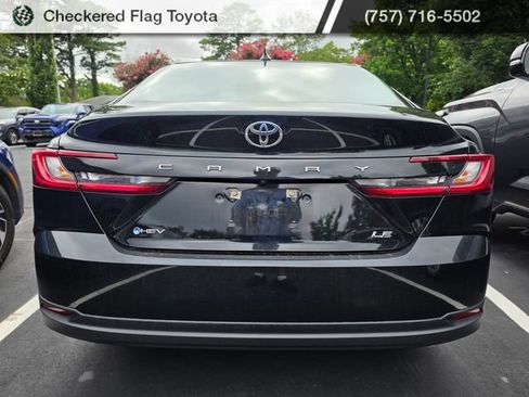 Used 2025 Toyota Camry LE FWD image 5