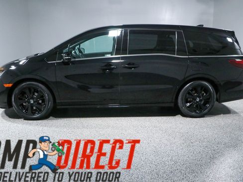 Used 2023 Honda Odyssey Sport image 10