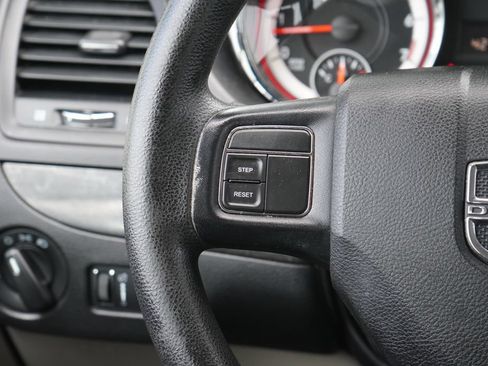 Used 2014 Dodge Grand Caravan American Value Package FWD image 14