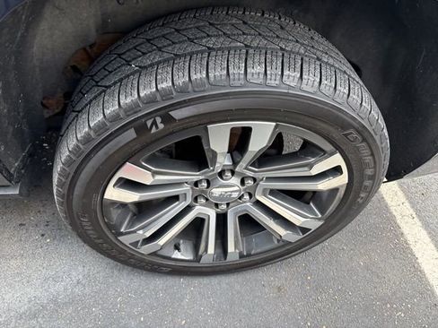 Used 2017 GMC Yukon XL Denali w/ Open Road Package image 13