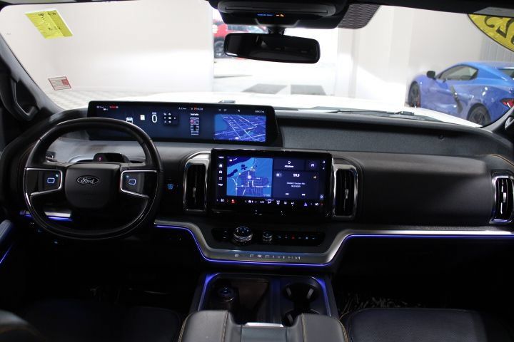 Used 2025 Ford Expedition Tremor AWD/4WD image 2