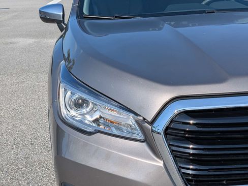 Used 2022 Subaru Ascent Touring AWD/4WD image 10