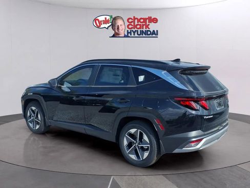 New 2026 Hyundai Tucson SEL FWD image 3