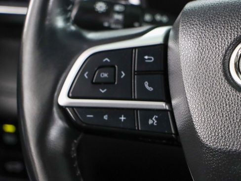 Used 2023 Toyota Highlander Limited AWD/4WD image 13