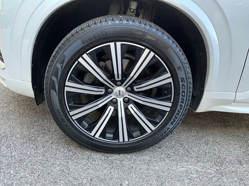 Certified 2022 Volvo XC90 T6 Inscription w/ Lounge Package image 35