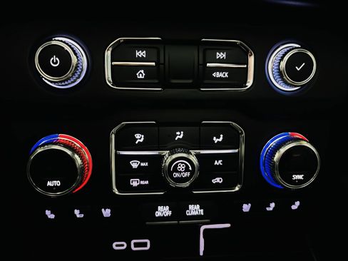 Used 2022 GMC Yukon XL AT4 w/ Max Trailering Package AWD/4WD image 59