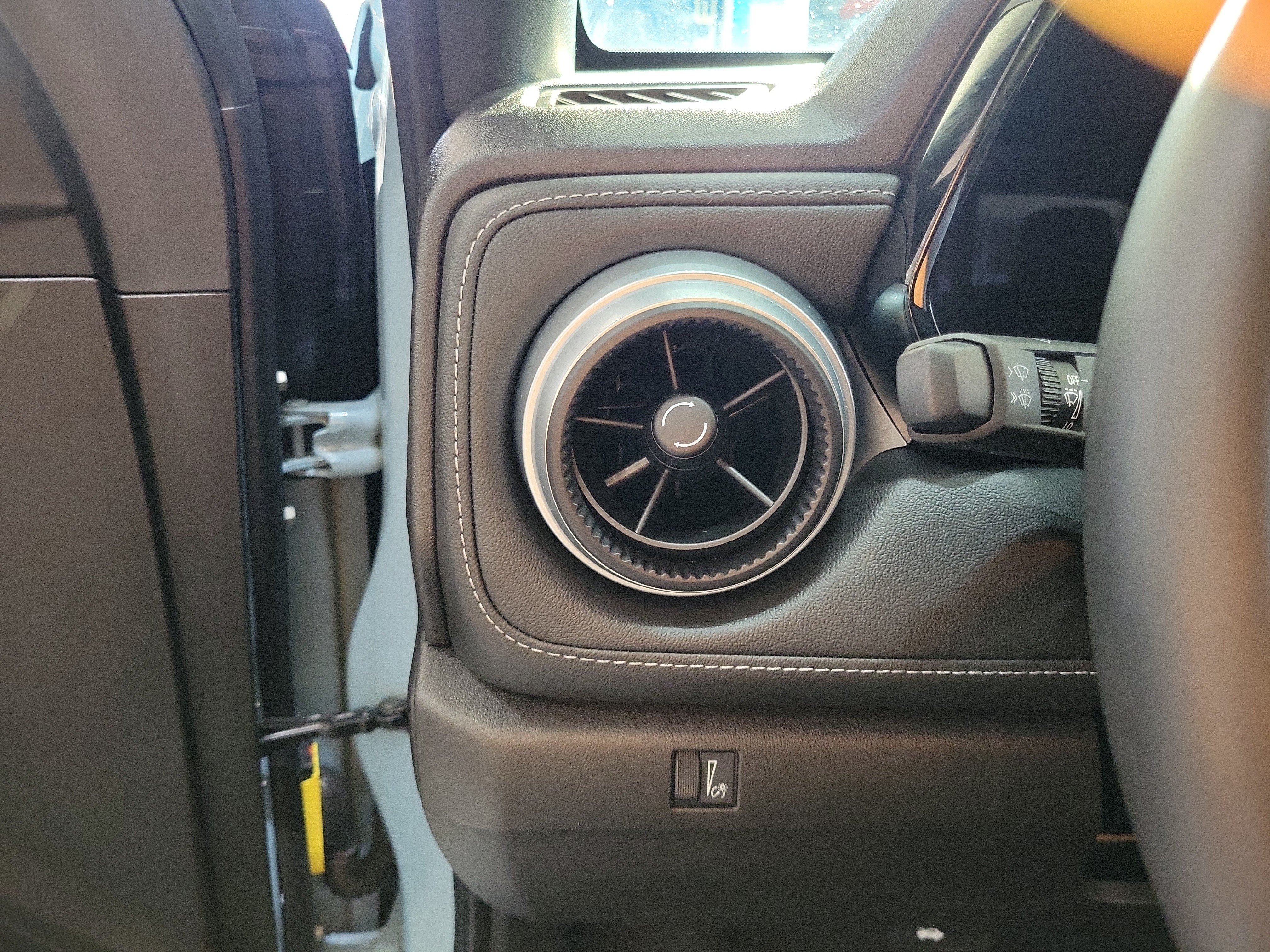 Used 2026 Chevrolet Colorado LT RWD image 21