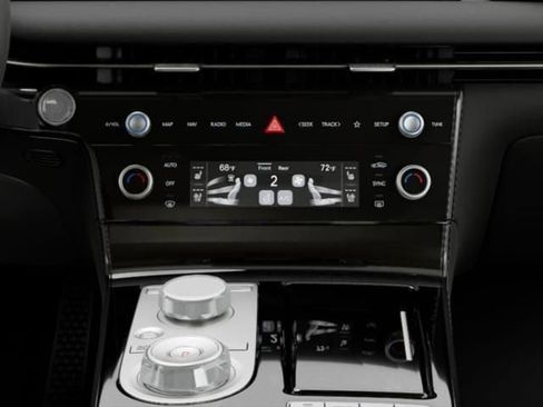 Used 2025 Genesis G80 2.5T image 24