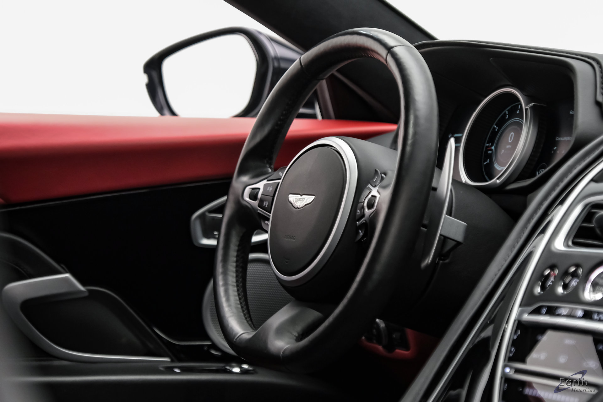 Used 2021 Aston Martin DB11 Coupe RWD image 47