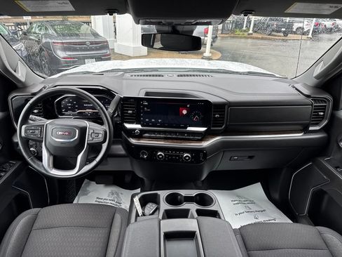 Used 2024 GMC Sierra 1500 Elevation AWD/4WD image 18