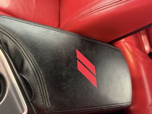 Used 2019 Dodge Challenger SXT image 18