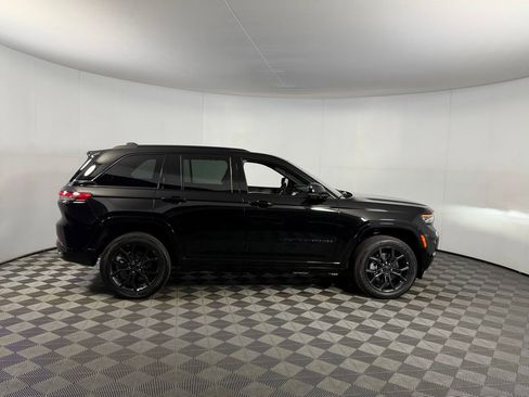 Used 2025 Jeep Grand Cherokee Limited 4xe image 6