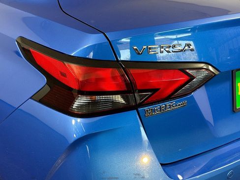 Used 2021 Nissan Versa SV image 36