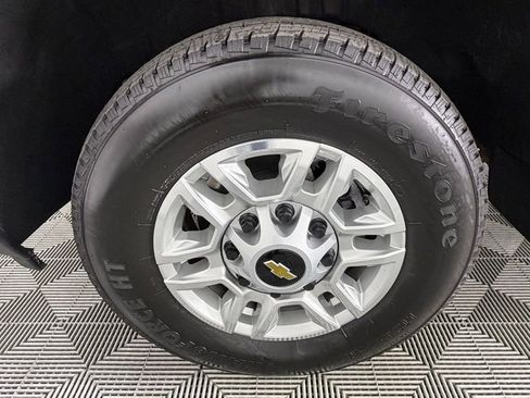 Used 2025 Chevrolet Silverado 2500 LT w/ Convenience Package image 11