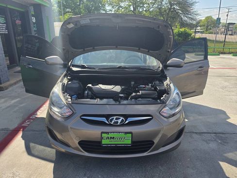 Used 2013 Hyundai Accent GLS image 54