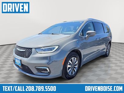 Used 2021 Chrysler Pacifica Touring-L