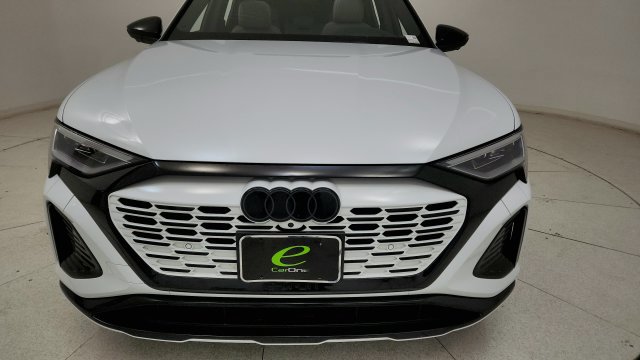 Used 2024 Audi Q8 e-tron Prestige w/ Prestige Package AWD/4WD image 24