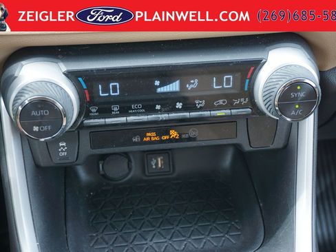 Used 2023 Toyota RAV4 LE AWD/4WD image 19