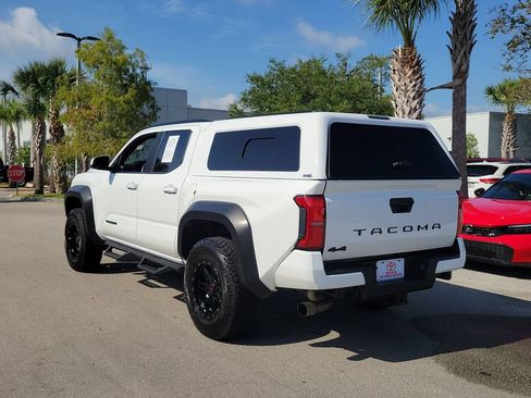 Used 2025 Toyota Tacoma SR5 AWD/4WD image 6