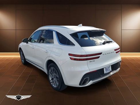 Used 2025 Genesis GV70 2.5T AWD/4WD image 4
