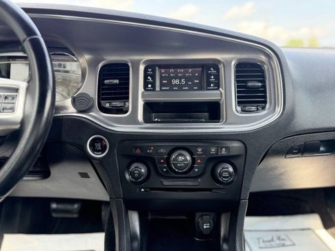 Used 2012 Dodge Charger SXT RWD image 12