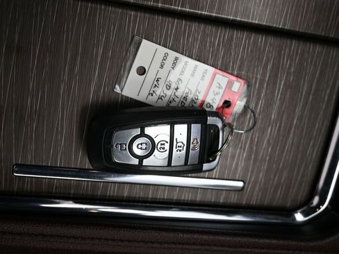 Used 2024 Ford Expedition Max Limited image 31