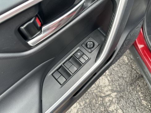 Used 2021 Toyota RAV4 XLE image 16